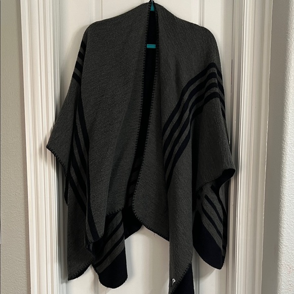 BB Dakota Charcoal and Black Striped Poncho - Picture 1 of 3